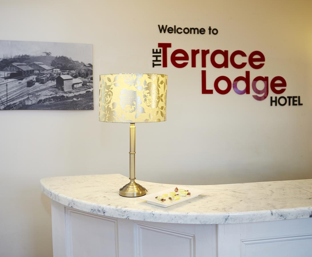 The Terrace Lodge Hotel Йеавил Экстерьер фото